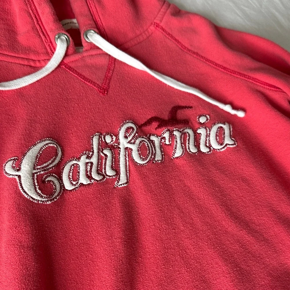 Y2K Hollister Red 'California' Logo Hoodie Sweatshirt - Picture 3 of 9